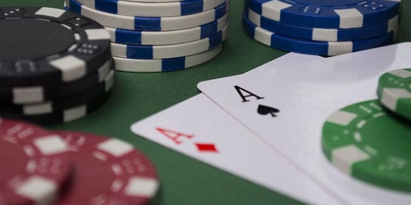 Mục tiêu của bluffing là đánh lừa đối thủ